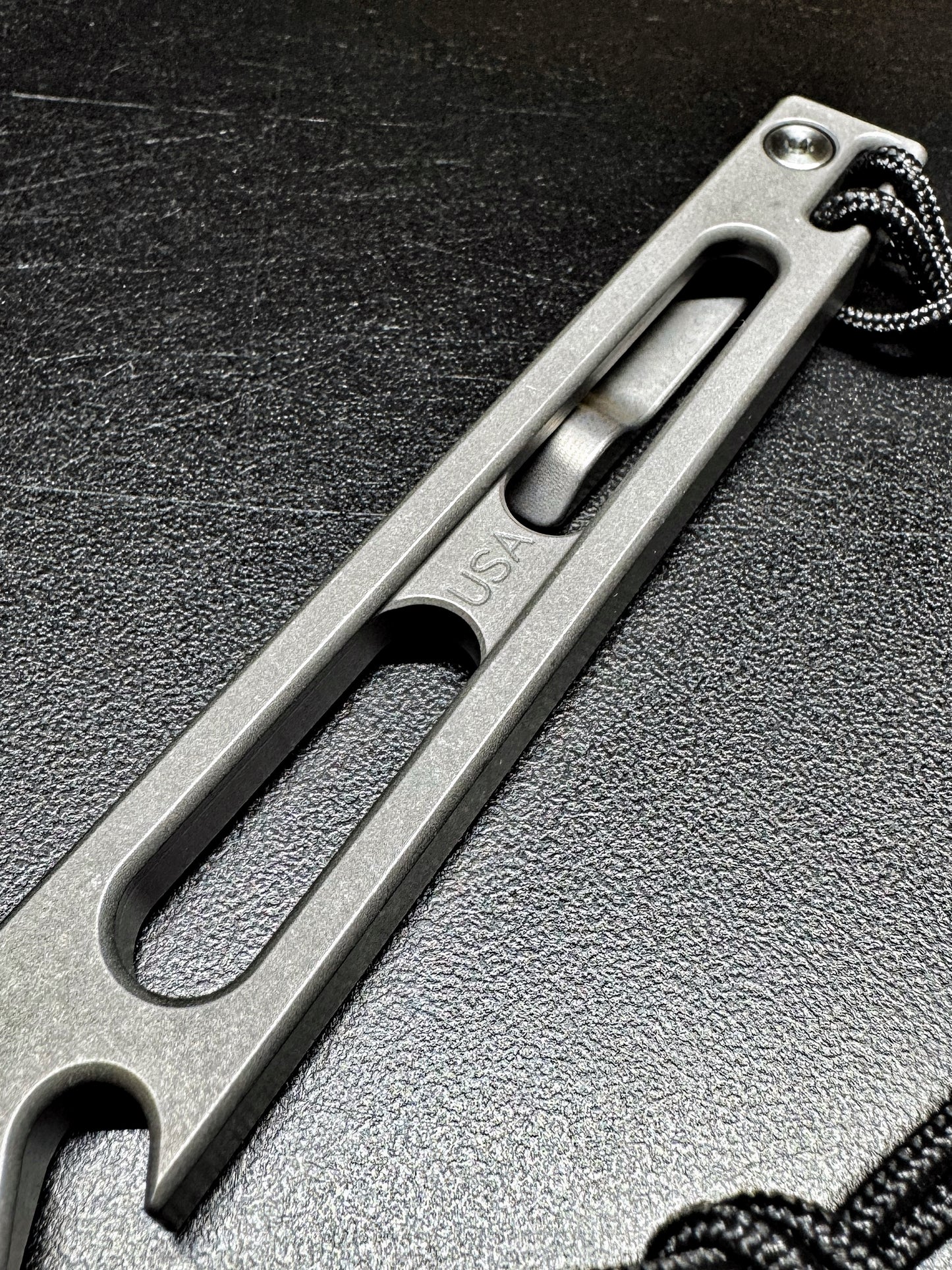The Side Piece v2.0 two tone finish