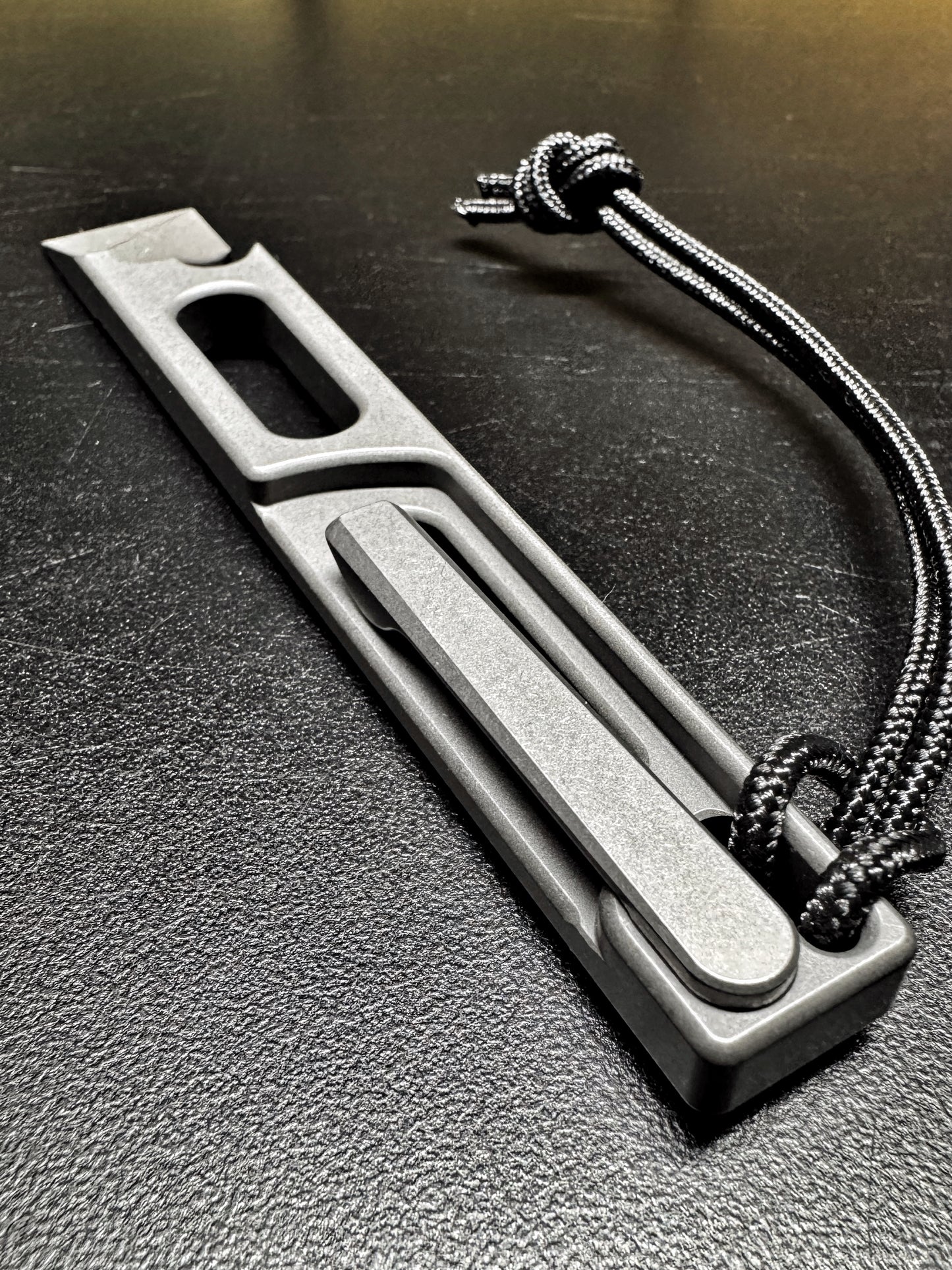 The Side Piece v2.0 two tone finish