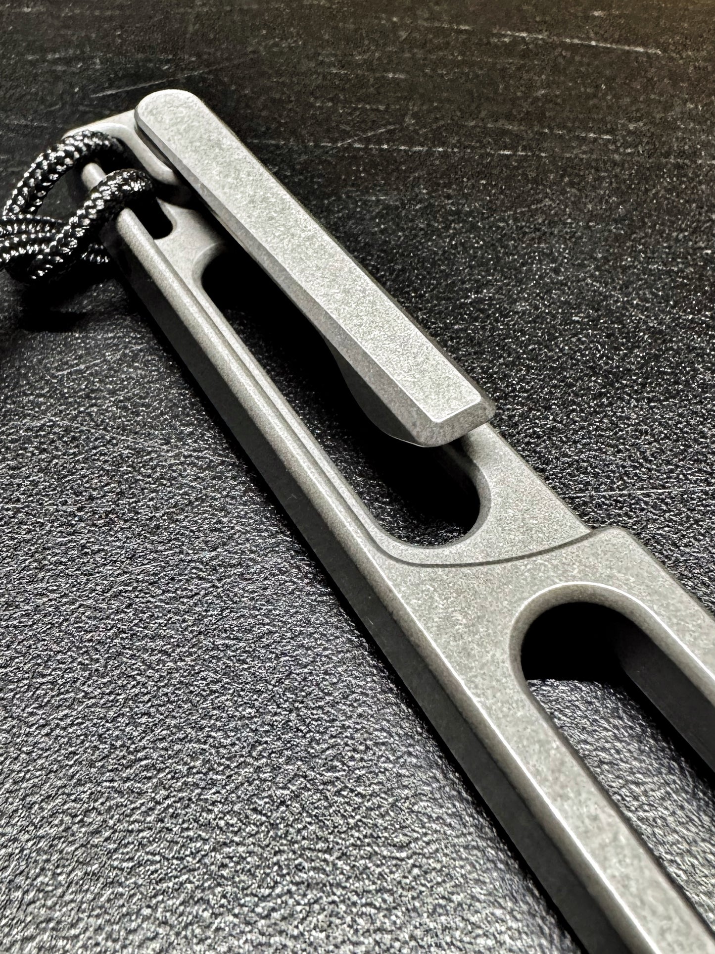The Side Piece v2.0 two tone finish