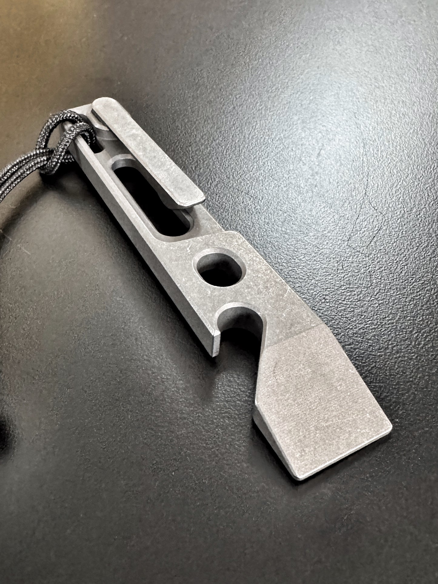 Stubbs “Thirsty” EDC Pry