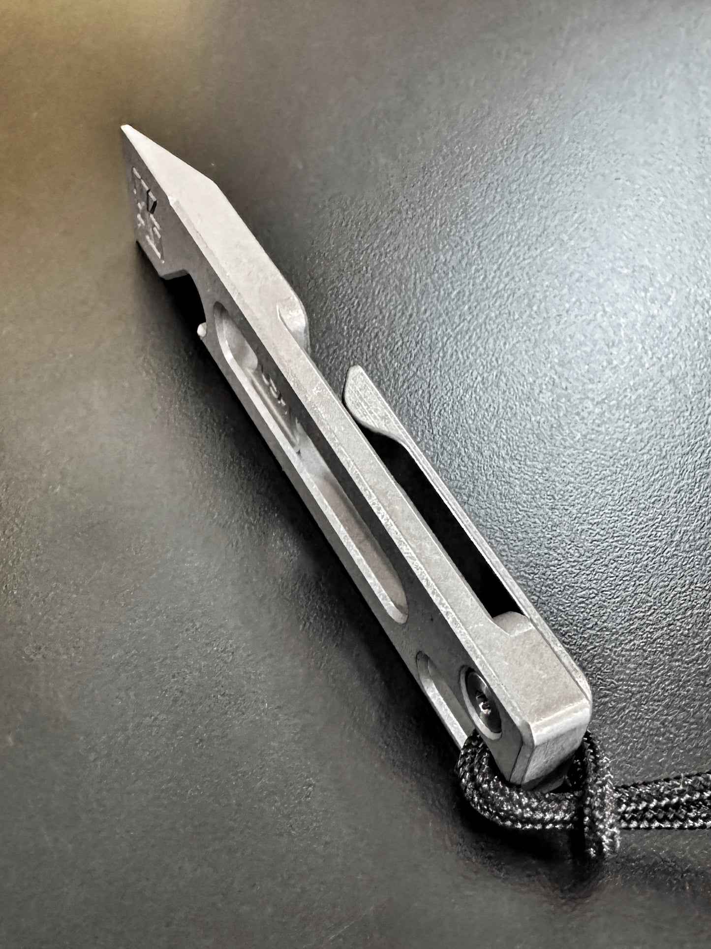 Stubbs “Thirsty” EDC Pry