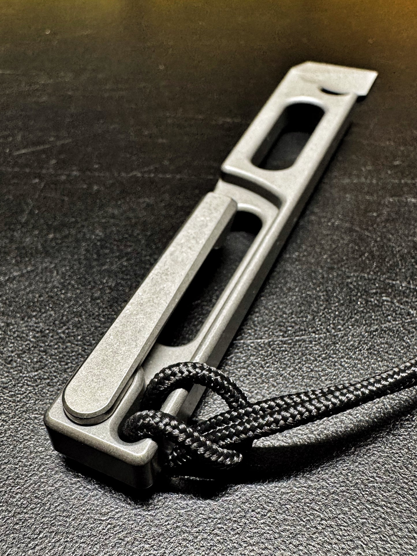 The Side Piece v2.0 two tone finish