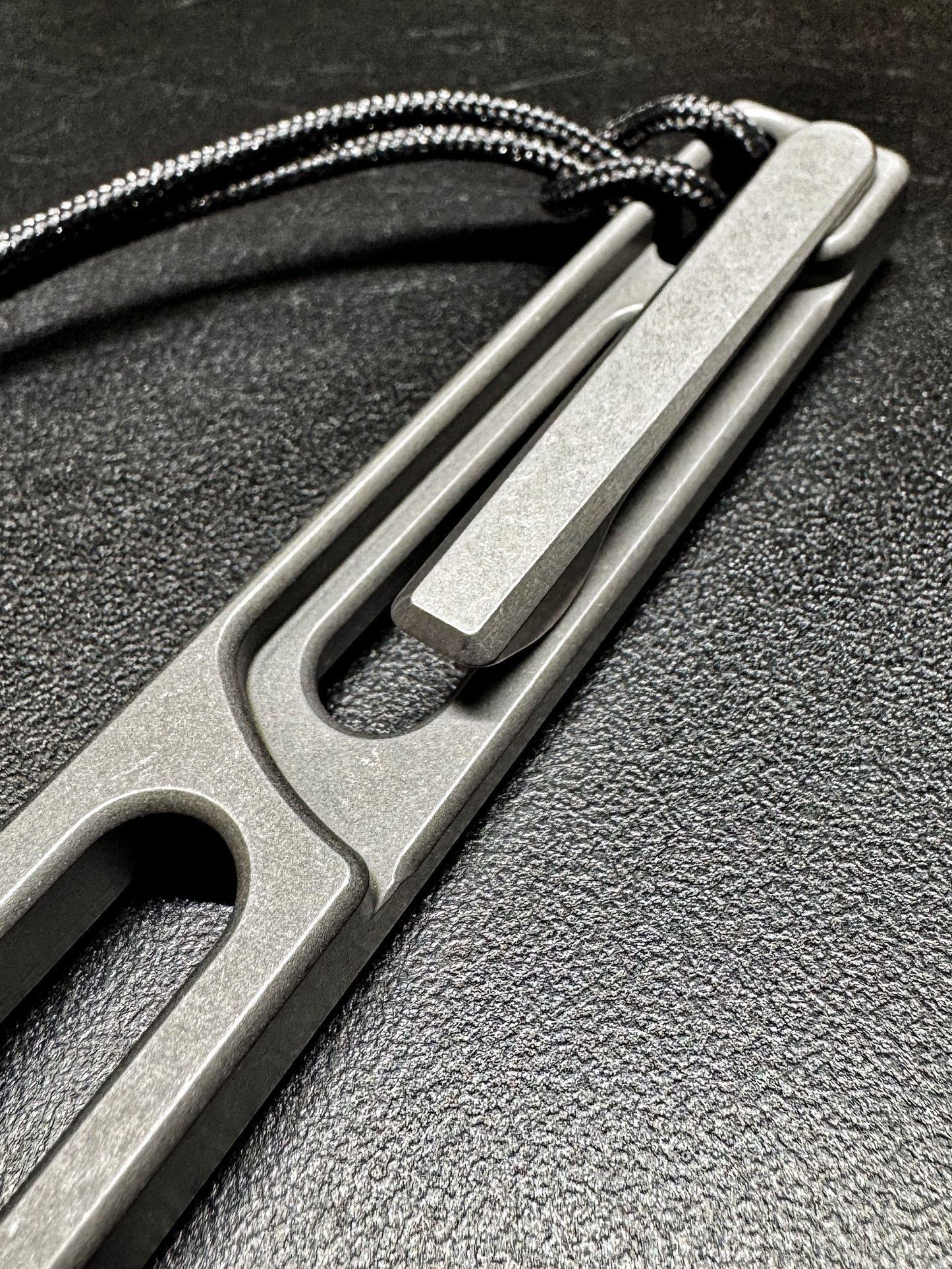 The Side Piece v2.0 two tone finish