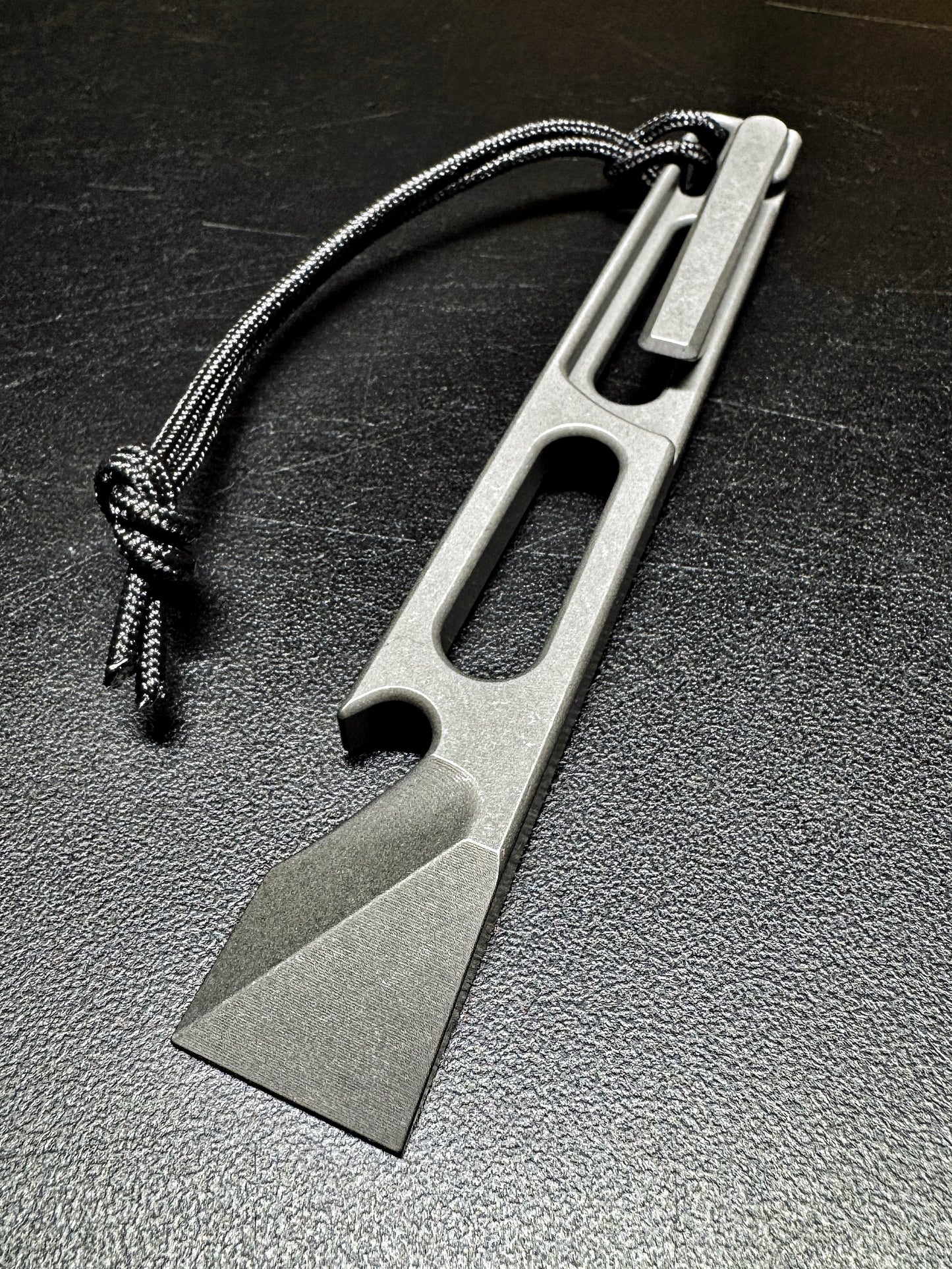 The Side Piece v2.0 two tone finish