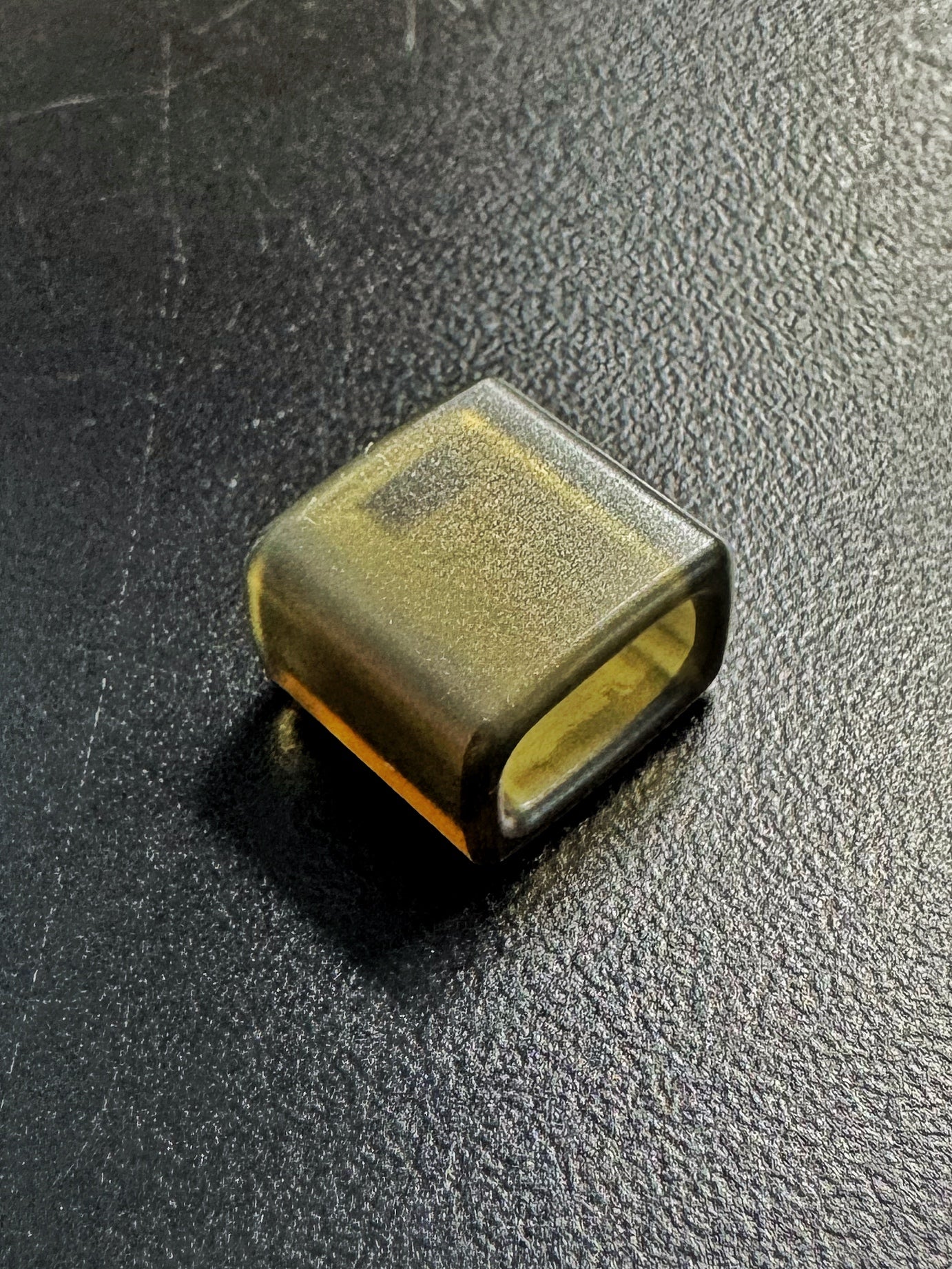 r2b2 Lanyard Bead Amber Ultem Rootbeer finish